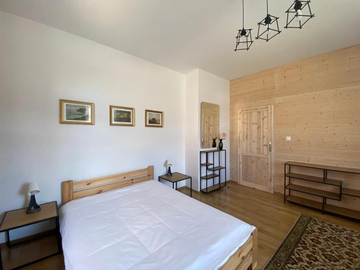 Urokliwy Apartament Ustrzyki Dolne Zewnętrze zdjęcie